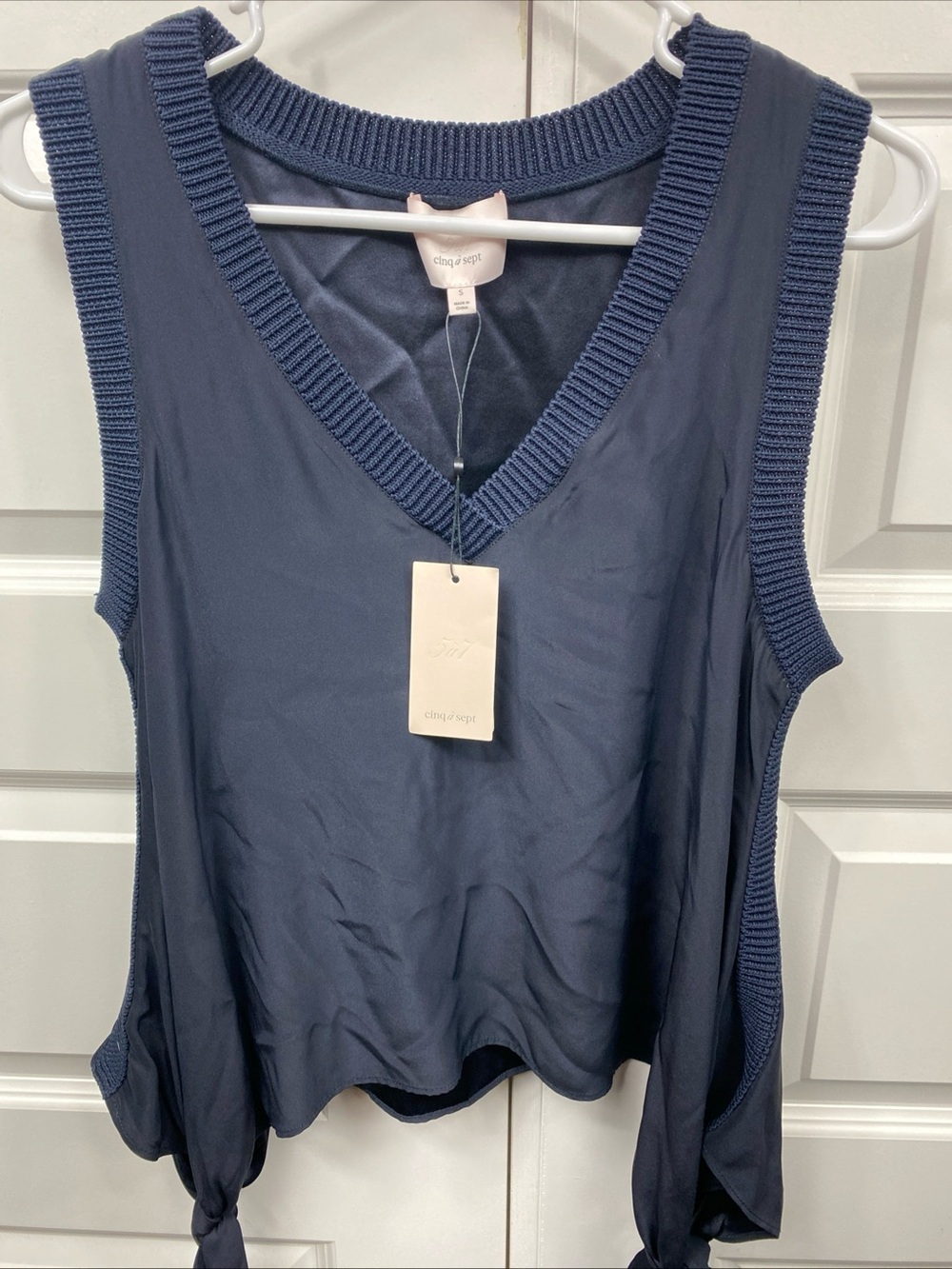 Silk Cinq A Sept Olimpia Top Sleeveless Tank Navy Small Ribbed V Neck Side Ties